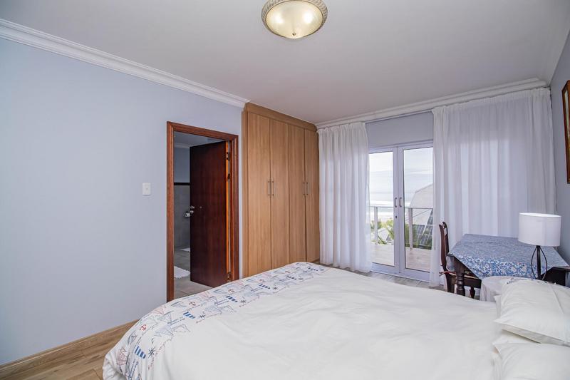 9 Bedroom Property for Sale in Outeniqua Strand Western Cape